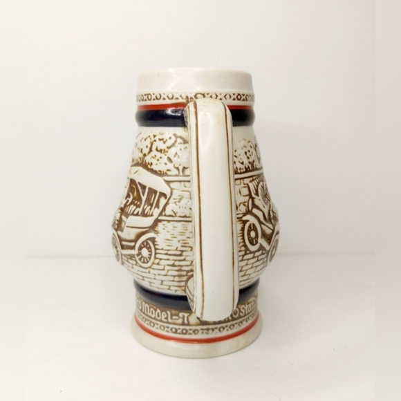 1982 Avon Beer Stein 1910 Stanley Steamer 1911 Ford Model T 1927 Mini.‎ - Picture 8 of 10